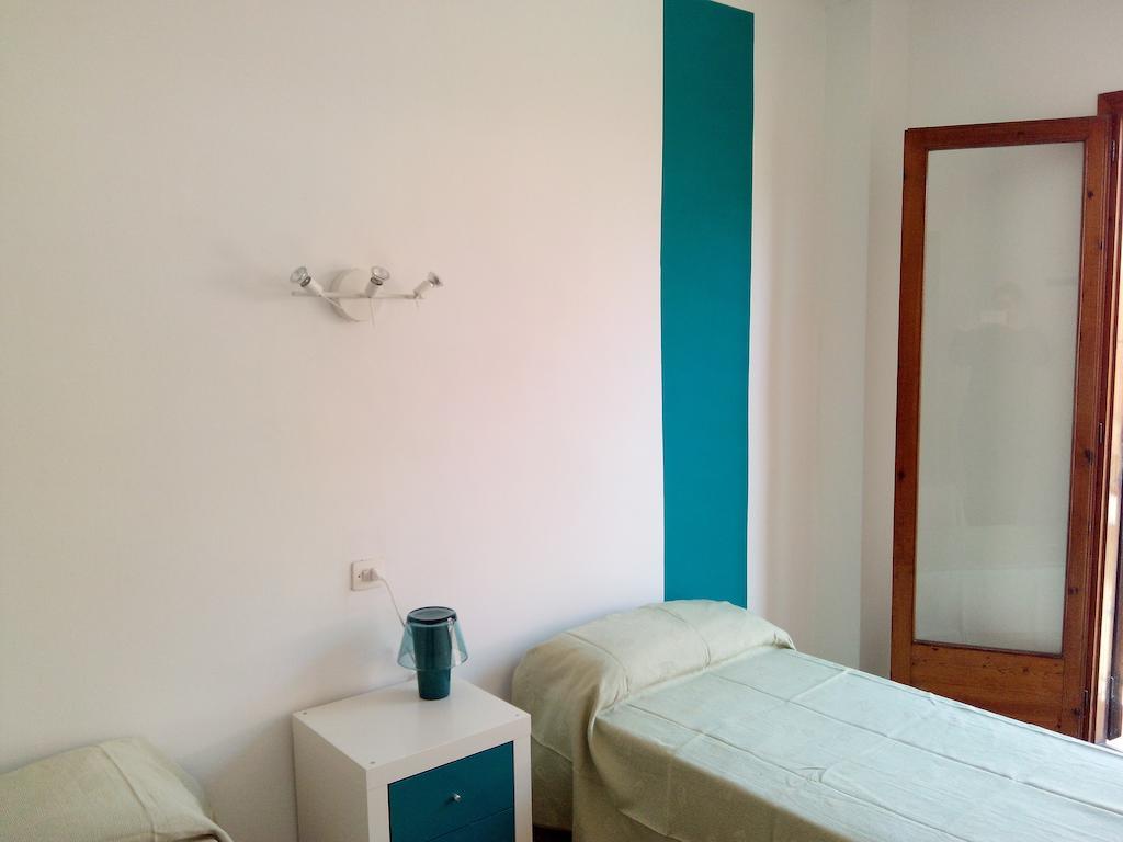 Hostal San Carlos Hotel Lloret de Mar Quarto foto